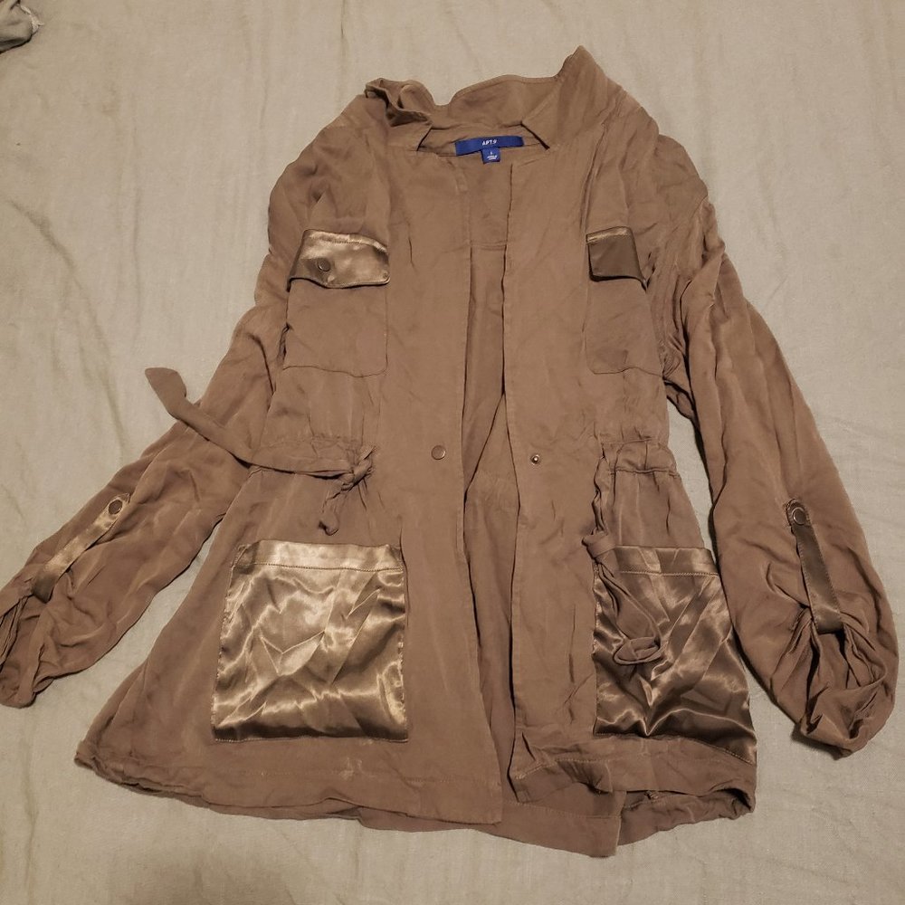 Apt 9 Olive Top Like New Condition
